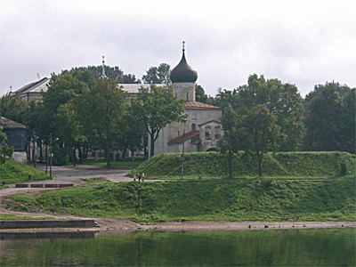 Tserkov' Georgiya so Vzvoza (Church of St. George from Vzvoz, 1494). 
             Photo: Yaroslav Blanter.